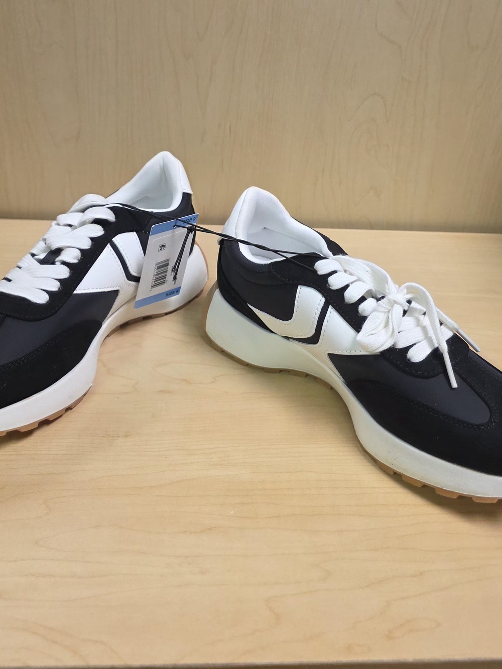 Steve Madden Black and White Retro Runner Sneakers - Picture 5 of 8